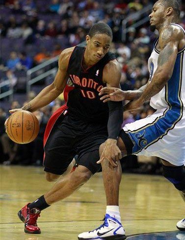 记者：吉乌今天飞往桑德兰，未来24小时内接受体检（记者：吉乌今日启程飞往桑德兰，预计24小时内接受体检）