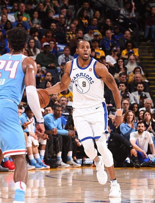 足球中超球队节奏偏慢遭质疑（中超球队节奏缓慢引发质疑）