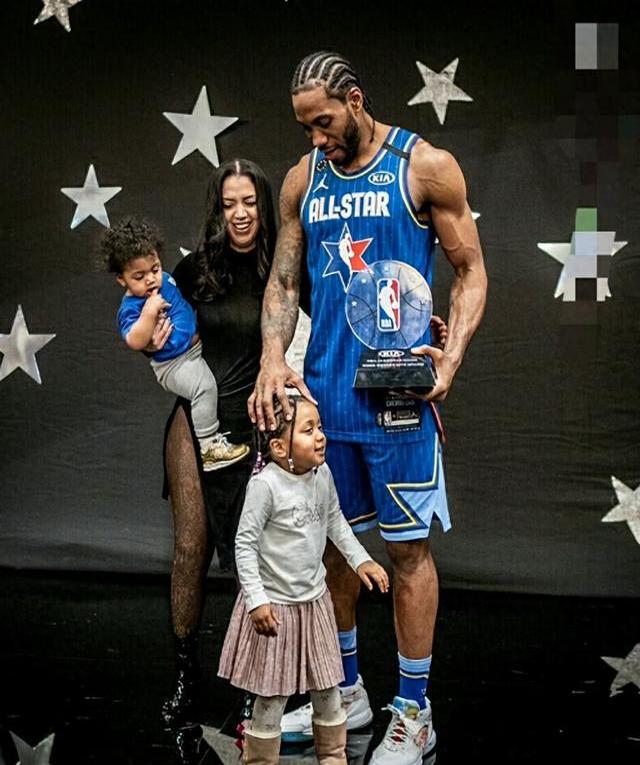 西甲：巴萨主场4-1大胜瓦伦西亚（西甲联赛：巴萨主场4-1力克瓦伦西亚）